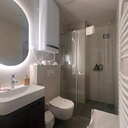 K-district Charlie Apartment Belgrad